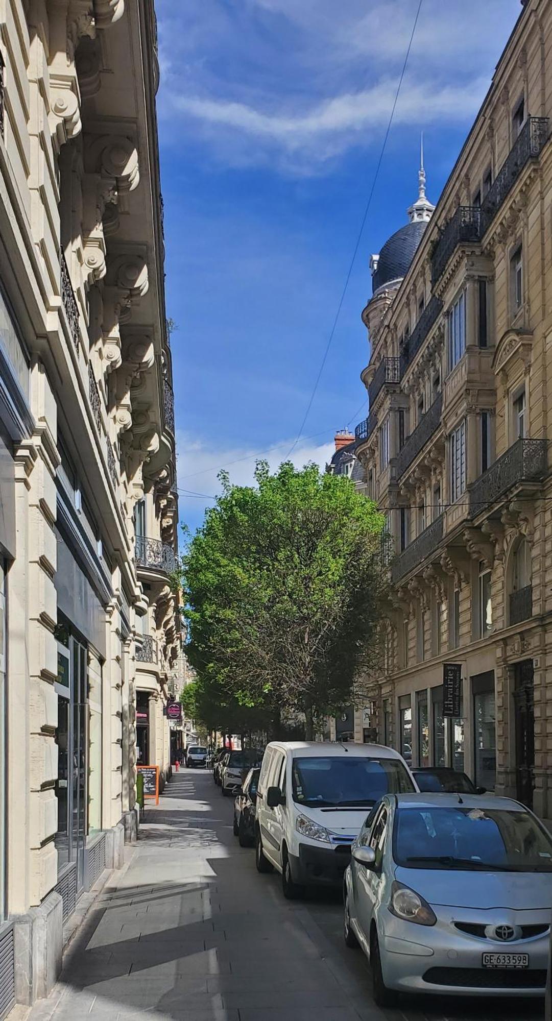 Le Grenier, Climatisation Terrasse Wi-Fi Netflix 15 Mn Coeur De Ville Beziers Exterior photo